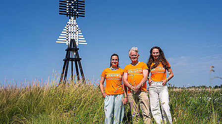 Lieve-Lotte Groeneweg, adviseur erfgoed bij de gemeente Dijk en Waard, historicus Arie Kaan en cultureel gebiedsontwikkelaar Ellen Klaus
